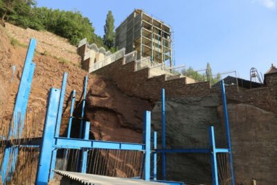ساخت در مناطق کوهستانی